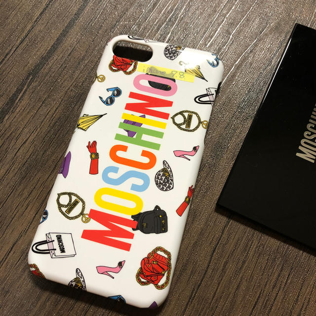 スマホ/家電/カメラMOSCHINO ストラップ IPHONE ケース 12/12pro 1点