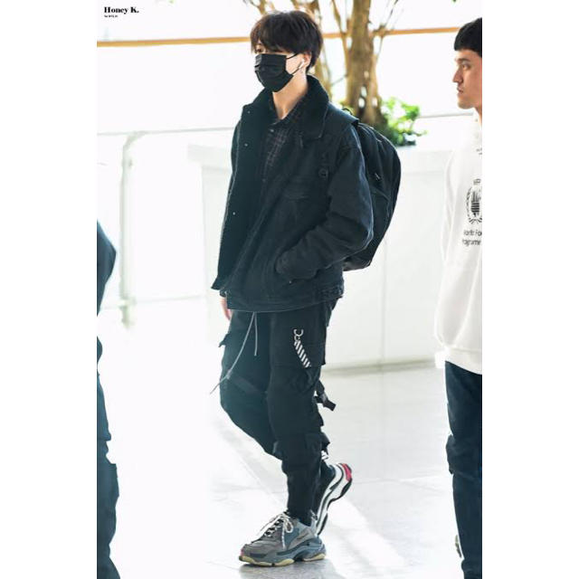 Pin by Tomi on BTS  Best casual shoes Balenciaga triple s black Bts  inspired outfits