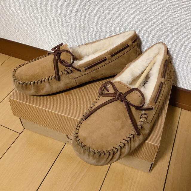 UGG(アグ)のanG様専用★【正規品】UGG  DAKOTA  CHE  6インチ レディースの靴/シューズ(スリッポン/モカシン)の商品写真