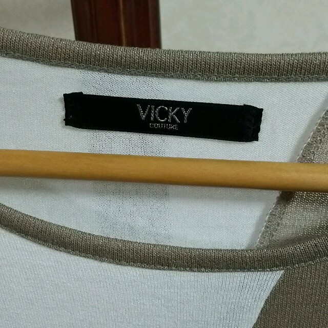 VICKY(ビッキー)のビッキー ガーゼ調ドルマンニット レディースのトップス(ニット/セーター)の商品写真