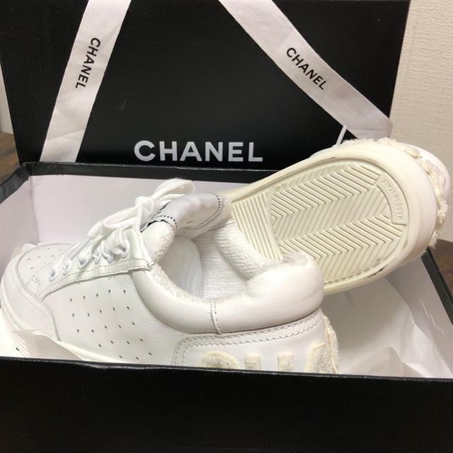 CHANEL(シャネル)のかりやすち様専用 レディースの靴/シューズ(スニーカー)の商品写真