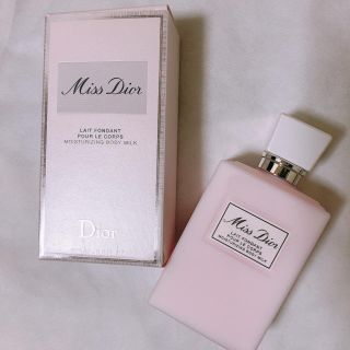 ディオール(Dior)の【つとむ様専用】ミス　ディオール　ボディミルク(ボディローション/ミルク)