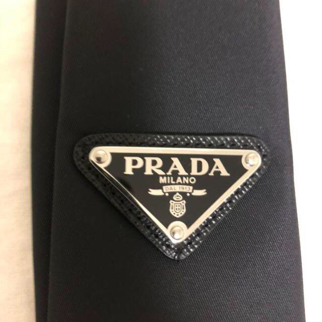 PRADA(プラダ)のPRADA ロゴメタルプレートネクタイ　ロゴネクタイ メンズのファッション小物(ネクタイ)の商品写真