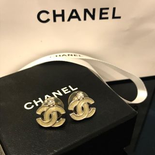 シャネル(CHANEL)の本物　CHANEL シャネル　ピアス　ラインストーン(ピアス)