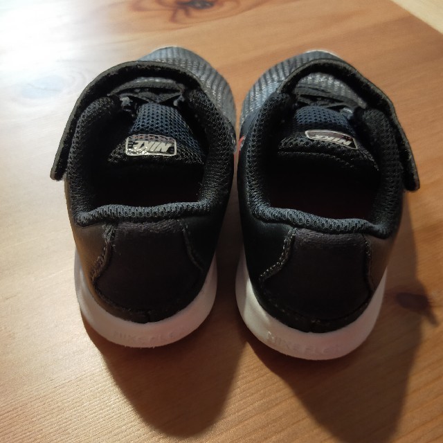 NIKE(ナイキ)のゆあ様　専用　　Nike Toddler Flex RN 2018 キッズ/ベビー/マタニティのキッズ靴/シューズ(15cm~)(スニーカー)の商品写真