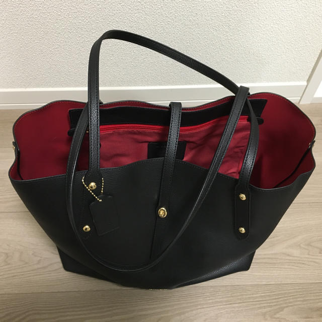 COACH(コーチ)の【週末セール】【タグ付き新品】COACH コーチ　トートバッグ レディースのバッグ(トートバッグ)の商品写真