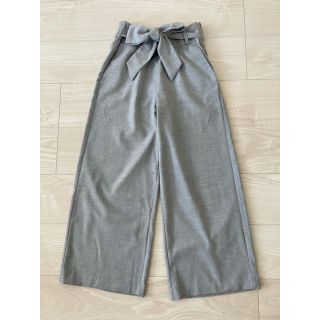 ザラ(ZARA)の中古　ZARA グレーワイドパンツ　クロップド丈(クロップドパンツ)