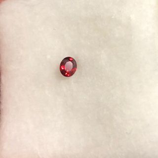 レッド　スピネル　ルース　0.44ct(ネックレス)