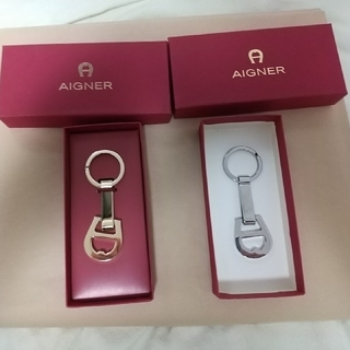 アイグナー(AIGNER)の【アイグナー】 : ゴールド・シルバー ペア キーホルダー(キーホルダー)