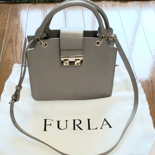 【美品】FURLA フルラBELLA サッチェル ショルダーバッグ ハンドバッグ