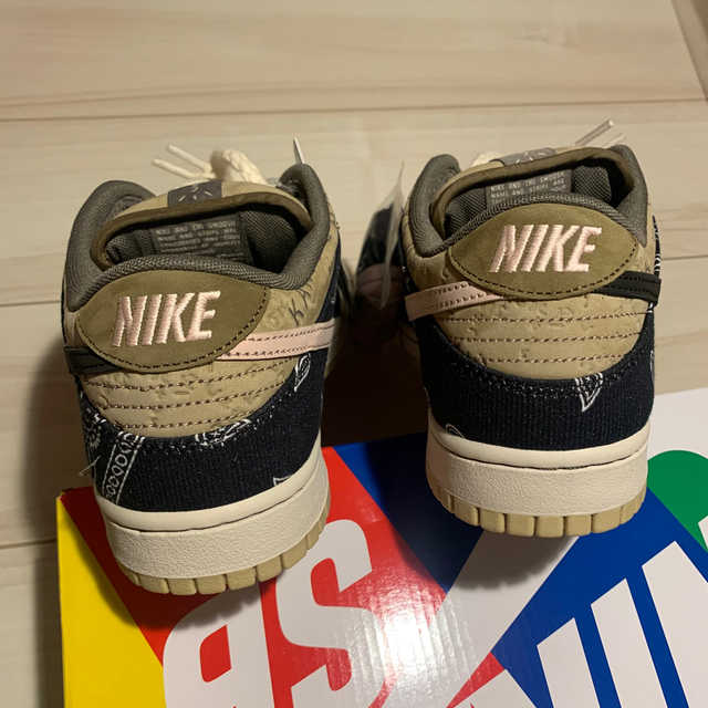 NIKE(ナイキ)の27.5cm TRAVIS SCOTT × NIKE SB DUNK LOW メンズの靴/シューズ(スニーカー)の商品写真