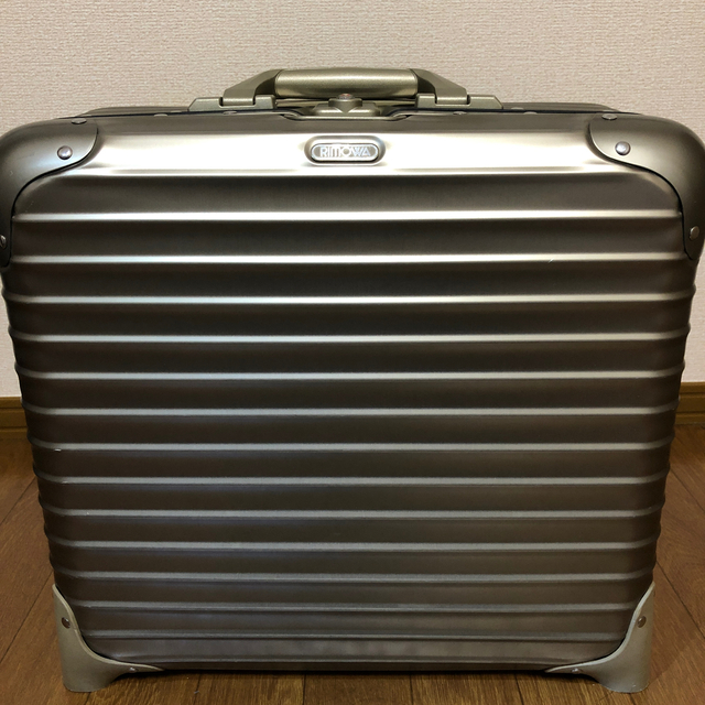 RIMOWA トパーズ(チタンゴールド)