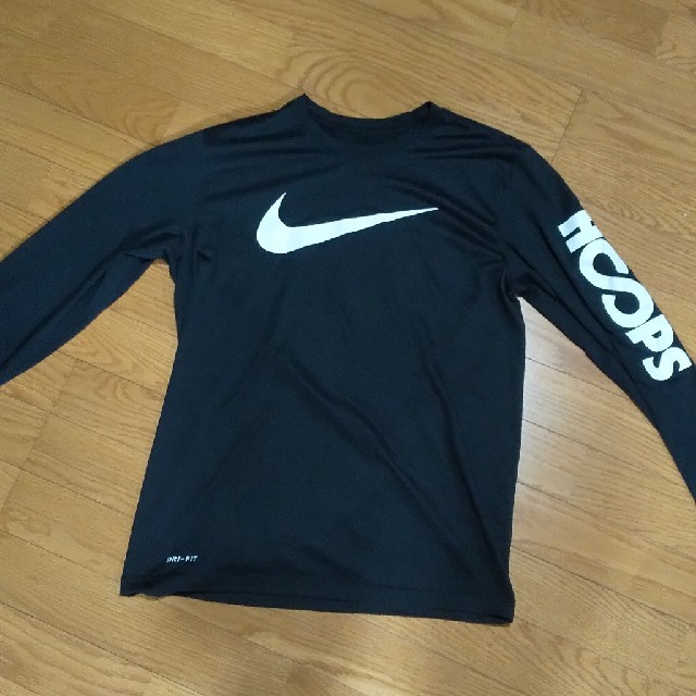 NIKE(ナイキ)のナイキバスケ長袖Tシャツ スポーツ/アウトドアのスポーツ/アウトドア その他(バスケットボール)の商品写真