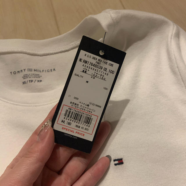 TOMMY HILFIGER(トミーヒルフィガー)のTOMMY HILFIGER Tシャツ レディースのトップス(Tシャツ(半袖/袖なし))の商品写真