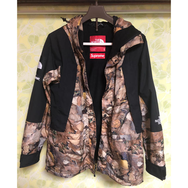 値頃 Supreme - Supreme The 枯葉マウンテンパーカー Face North