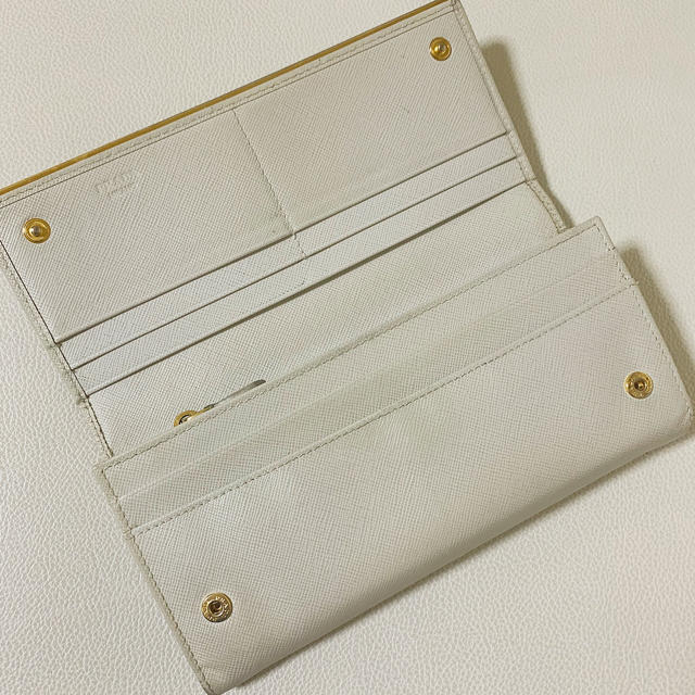 PRADA プラダ 白 オフホワイト レディース 長財布 ウォレット