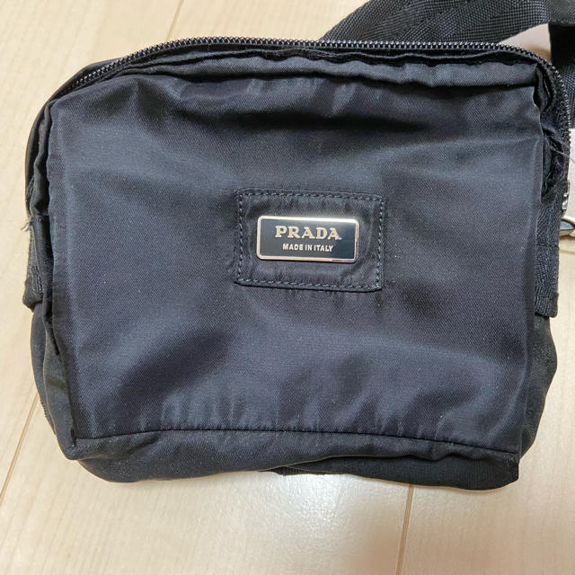 PRADA(プラダ)のウエストバッグ メンズのバッグ(ボディーバッグ)の商品写真