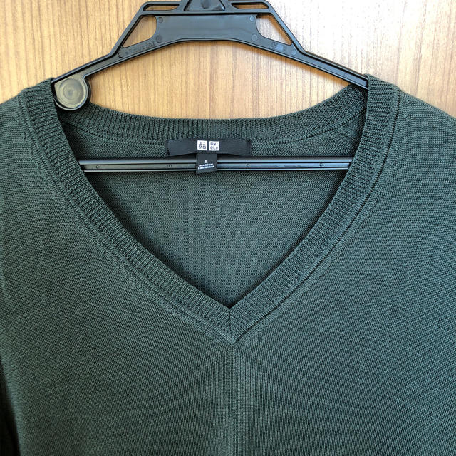 UNIQLO(ユニクロ)の【らいと様専用】UNIQLO Vネックセーター レディースのトップス(ニット/セーター)の商品写真