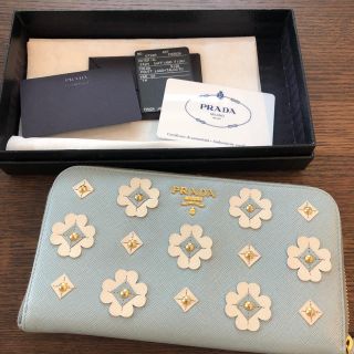 プラダ(PRADA)のまほ様専用✩PRADA／フラワーパッチ　長財布(財布)