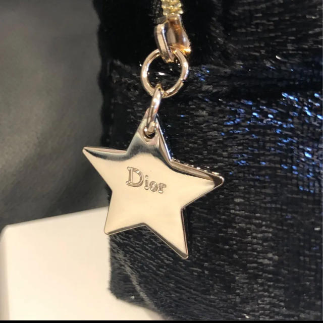 Christian Dior(クリスチャンディオール)のディオール　クリスマス　黒ゴールド　ノベルティ　ポーチ レディースのファッション小物(ポーチ)の商品写真