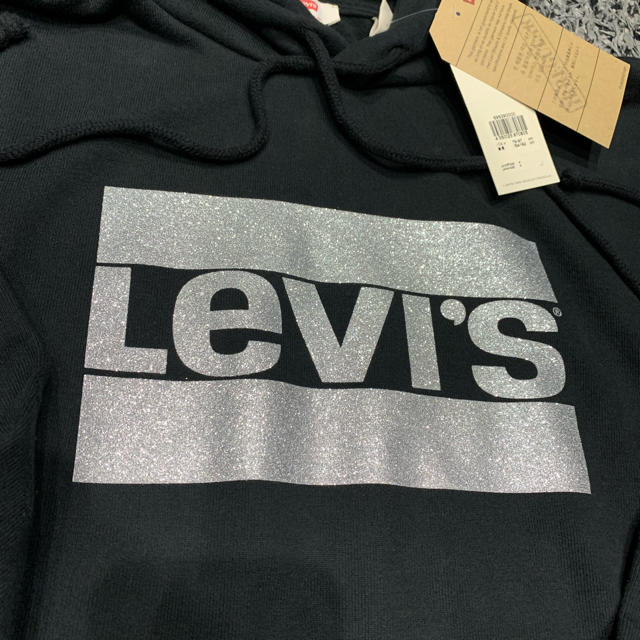 【新品】リーバイス Levi‘s パーカー レディース S 黒xシルバー