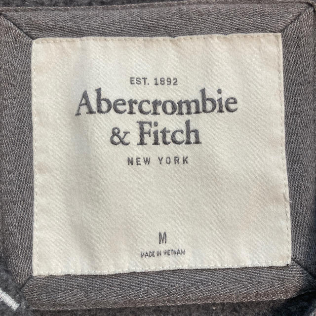 Abercrombie&Fitch(アバクロンビーアンドフィッチ)のアバクロ　パーカー　グレー　Mサイズ レディースのトップス(パーカー)の商品写真