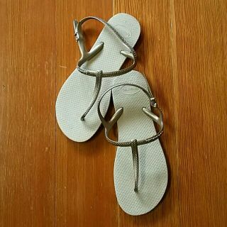 ハワイアナス(havaianas)のハワイアナス ビーチサンダル💕(サンダル)