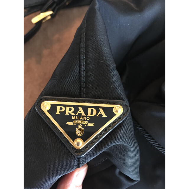 PRADA リボンショルダー