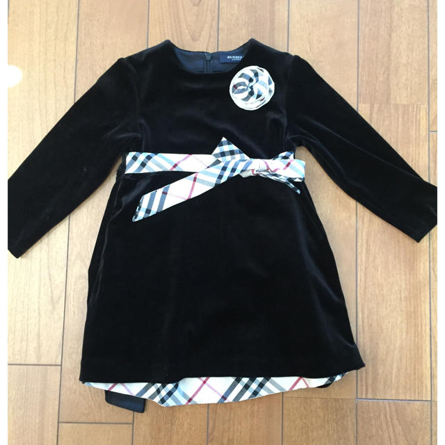 BURBERRY(バーバリー)のバーバリー ベロアワンピース90センチ キッズ/ベビー/マタニティのキッズ服女の子用(90cm~)(ワンピース)の商品写真