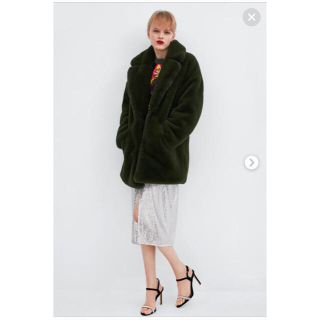 ZARA(毛皮/ファーコート ・ グリーン・カーキ/緑色系)のフリマ ZARA(毛皮/ファーコート ・ グリーン・カーキ/緑色系)のフリマ