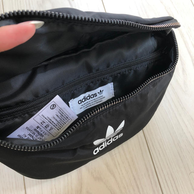 adidas(アディダス)の✨期間限定お値下げ✨ メンズのバッグ(ウエストポーチ)の商品写真