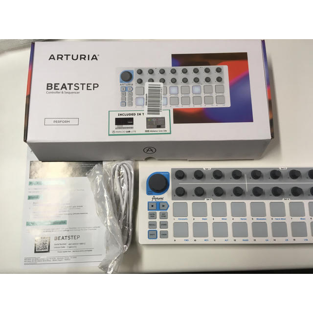 BEATSTEP Arturia アートリアMIDIコントローラー&シーケンサー