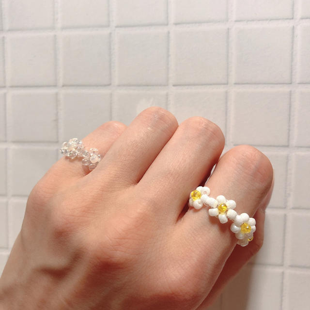 クリア　デイジー　ビーズリング　비즈반지　ハンドメイド ハンドメイドのアクセサリー(リング)の商品写真