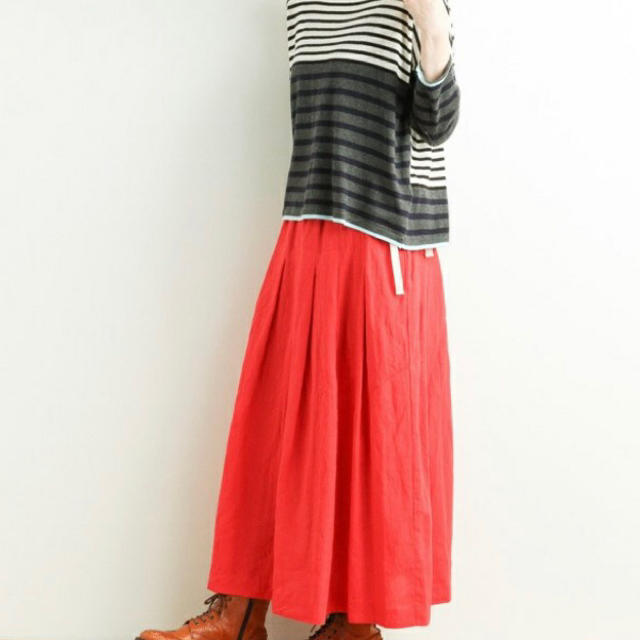 リネン スカート　赤　ina 新品 レディースのスカート(ロングスカート)の商品写真