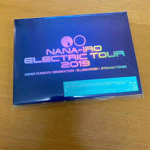 NANA-IRO ELECTRIC TOUR 2019 Blu-ray 初回盤 エンタメ/ホビーのDVD/ブルーレイ(ミュージック)の商品写真