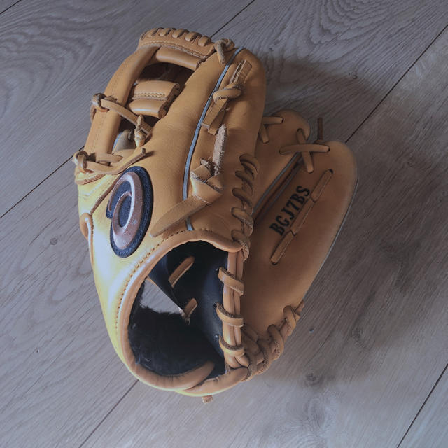 asics(アシックス)の野球グローブ　美品 スポーツ/アウトドアの野球(グローブ)の商品写真