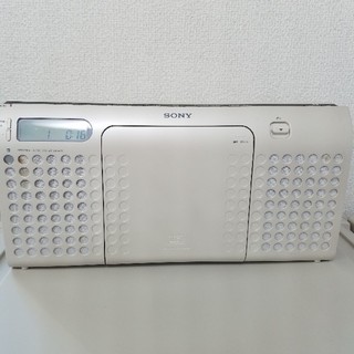 ソニー(SONY)のCDラジオプレーヤー　SONY　ZS-E70　白(ポータブルプレーヤー)