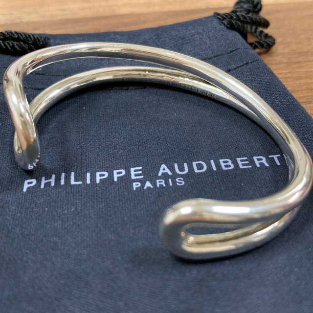 Philippe Audibert(フィリップオーディベール)のPHILIPPE AUDIBERT / Anneバングル レディースのアクセサリー(ブレスレット/バングル)の商品写真