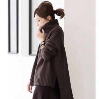 アパルトモンドゥーズィエムクラス(L'Appartement DEUXIEME CLASSE)のアパルトモン BACK LONGタートルネックKNIT ブラウン(ニット/セーター)