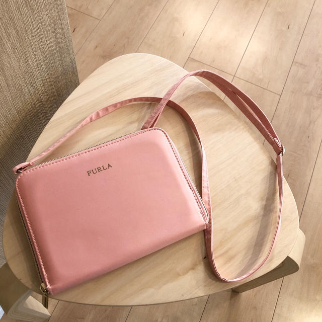 Furla(フルラ)のFURLA マルチケース レディースのファッション小物(ポーチ)の商品写真