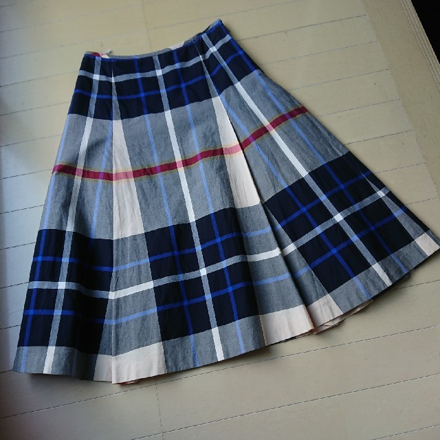 Yorkland(ヨークランド)のYorkland 膝丈スカート レディースのスカート(ひざ丈スカート)の商品写真