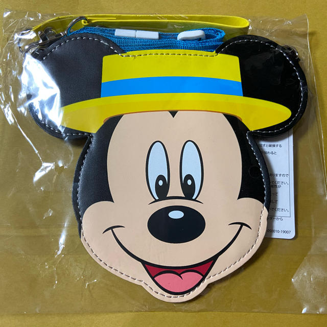 Disney(ディズニー)のミッキー  パスケース　バケパ エンタメ/ホビーのおもちゃ/ぬいぐるみ(キャラクターグッズ)の商品写真