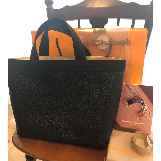 Herve Chapelier(エルベシャプリエ)のエルベ　シャプリエ  ノワール×ノワール　704gp レディースのバッグ(トートバッグ)の商品写真
