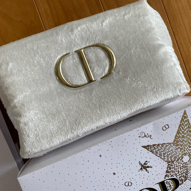 Christian Dior(クリスチャンディオール)のDiorディオール★カプチュールトータルホリデイ(数量限定品)ポーチのみ レディースのファッション小物(ポーチ)の商品写真