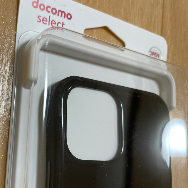 NTTdocomo(エヌティティドコモ)のiPhone12Pro スマホケース　黒　docomo スマホ/家電/カメラのスマホアクセサリー(iPhoneケース)の商品写真