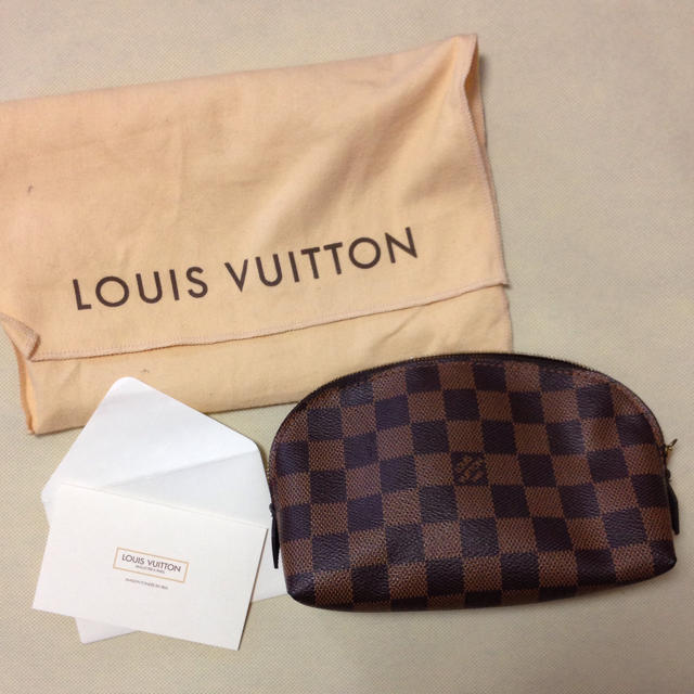 LOUIS VUITTON(ルイヴィトン)のルイヴィトン ダミエ化粧ポーチ正規品！ コスメ/美容のコスメ/美容 その他(その他)の商品写真