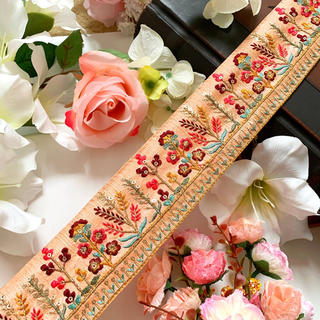 インド刺繍リボン アジアン チロリアンテープ シルク 絹 ピンク 北欧 花刺繍(各種パーツ)