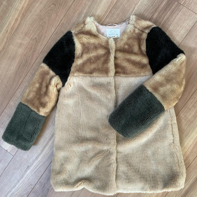 ZARA KIDS(ザラキッズ)のZARA GIRLSコート キッズ/ベビー/マタニティのキッズ服女の子用(90cm~)(コート)の商品写真