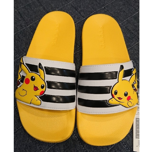 adidas(アディダス)のアディダス ポケモン シャワーサンダル 22 キッズ/ベビー/マタニティのキッズ靴/シューズ(15cm~)(サンダル)の商品写真