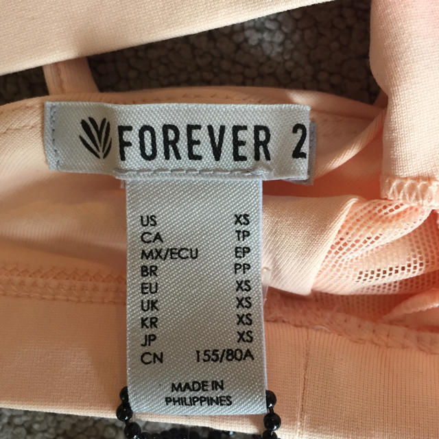 FOREVER 21(フォーエバートゥエンティーワン)のFOREVER21  ヨガウェア ブラトップ 新品未使用 スポーツ/アウトドアのトレーニング/エクササイズ(ヨガ)の商品写真